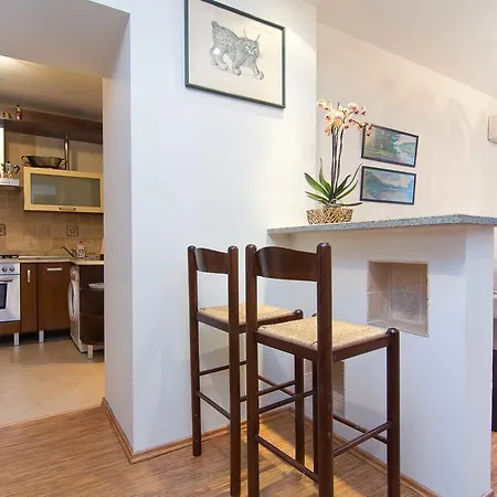 Nana Neman Apartment